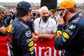 Helmut Marko le pide paciencia a Max Verstappen tras el mal resultado en Hungría