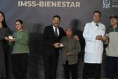 IMSS-Bienestar: Comenzó la entrega de credenciales para recibir atención médica gratuita