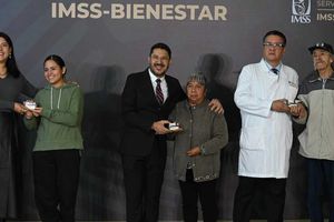 IMSS-Bienestar: Comenzó la entrega de credenciales para recibir atención médica gratuita