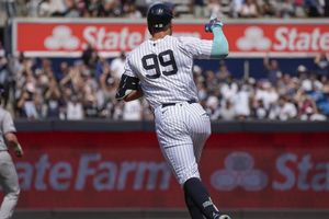 Aaron Judge llegó a los 50 cuadrangulares en la paliza de los Yankees sobre los Rockies