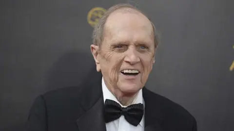 Murió Bob Newhart, quien interpretó al Profesor Protón en la serie The Big Bang Theory