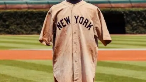 ¡Récord! Camiseta de Babe Ruth con los Yankees es comprada en 24 MDD