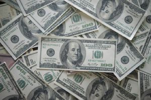 Así amanece el peso frente al dólar este viernes 9 de agosto; avanza un poco