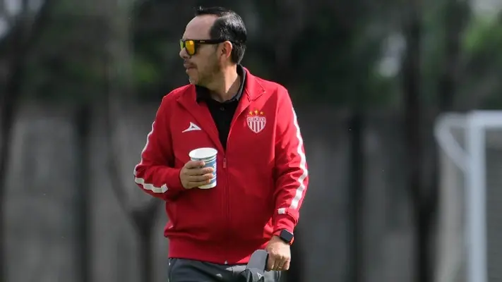 Eduardo Fentanes revela cómo llevó a Paradela al Necaxa : ”Desde Santos lo tenía identificado”