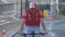 Charles Leclerc fue captado regresando en bicicleta a su casa tras ganar el Gran Premio de Mónaco