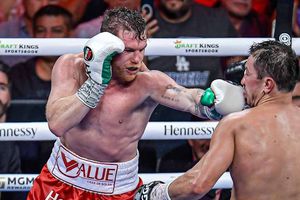 Canelo Álvarez recuerda peleas contra Golovkin: 'Tuvo 36 rounds y no hizo ni una mie..'