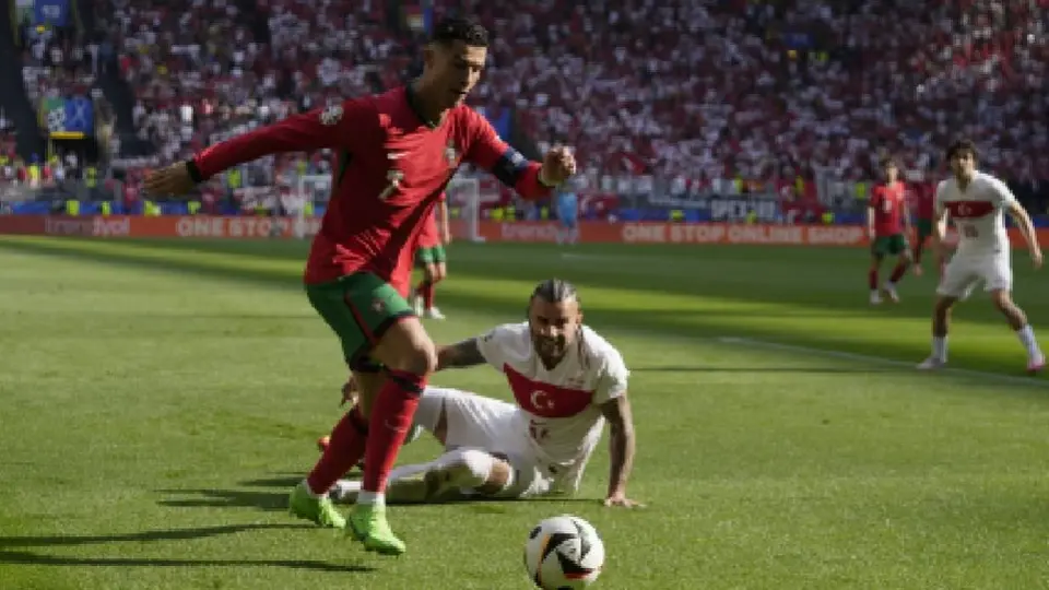 ¡Como en sus mejores tiempos! Cristiano Ronaldo se luce y revienta la cintura a defensas
