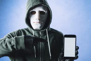 Hackers iraníes atacaron cuentas de WhatsApp de funcionarios de Biden y Trump