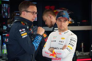 Checo Pérez cree que la clasificación en el Gran Premio de Canadá será un "volado"