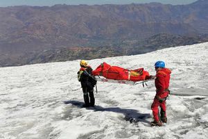 Hallan cuerpo momificado de escalador estadounidense que murió hace 22 años en Perú