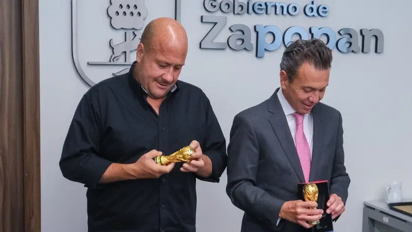 Enrique Alfaro sostuvo reunión con directivos de la FIFA con miras al Mundial México 2026