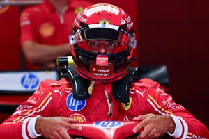 Carlos Sainz se adueña del primer puesto en la tercera práctica del GP de España