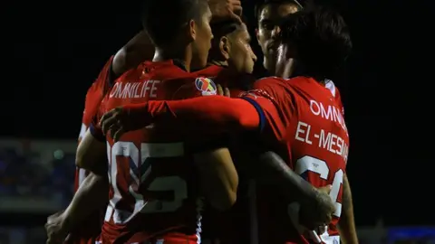 Chivas vence en penales a Cruz Azul en la Copa por la Paz