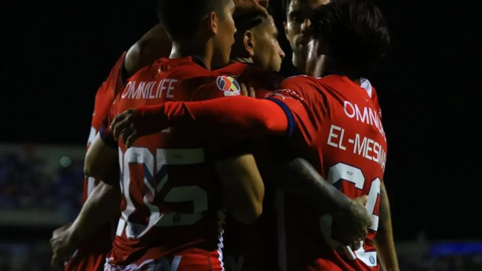 Chivas vence en penales a Cruz Azul en la Copa por la Paz