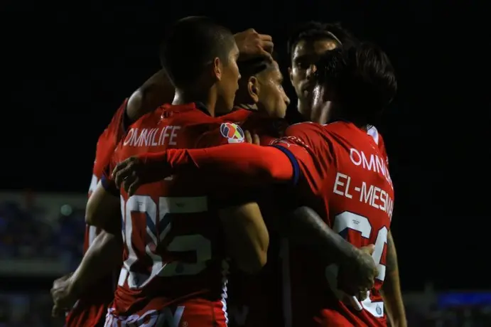 Chivas vence en penales a Cruz Azul en la Copa por la Paz