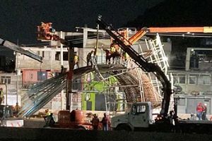 Cae estructura del Trolebús elevado en el Estado de México