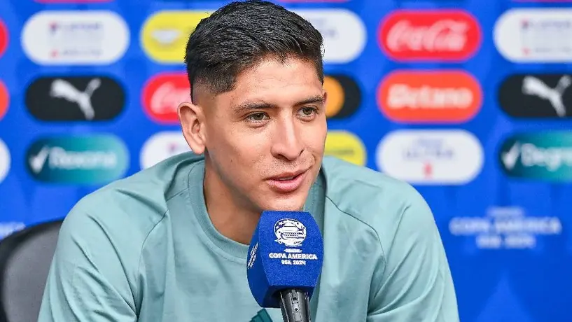 Edson Álvarez no piensa en el Manchester United; su cabeza está en el Tri