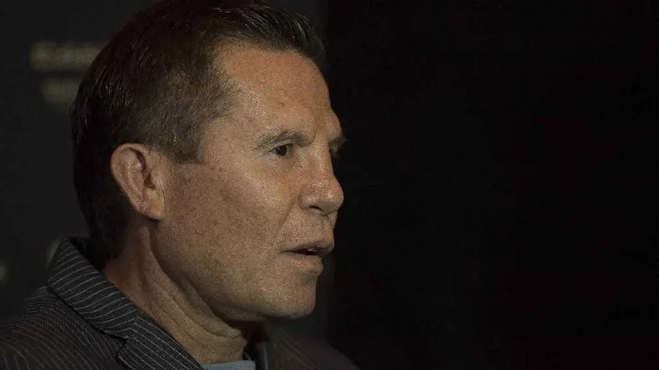 Julio César Chávez 'explota' contra sus compañeros en transmisión de Canelo vs Munguía