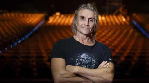 Detienen a Nacho Cano por contratar bailarines mexicanos con situación migratoria irregular