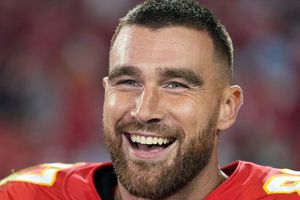 ¡Nuevo look! Travis Kelce se deja el bigote previo al inicio de la temporada con Kansas City Chiefs
