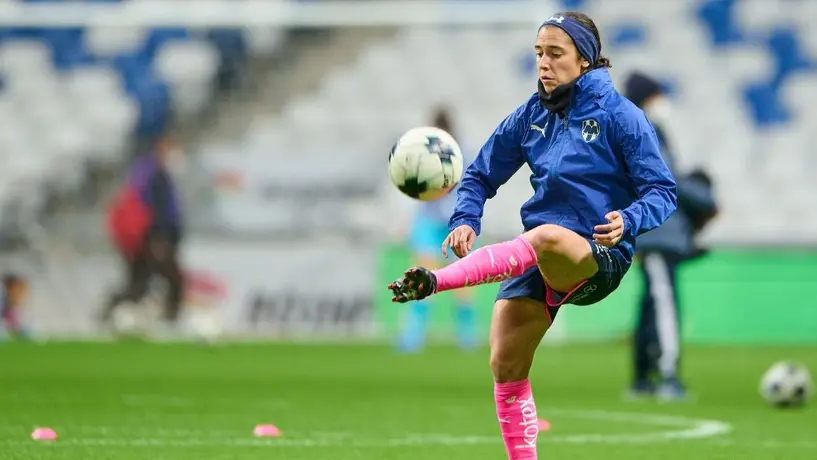 Mónica Flores se corona campeona con Rayadas, ahora, como nutrióloga del club