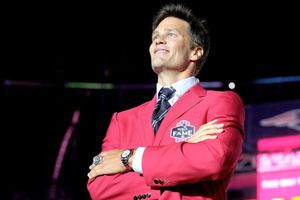 Tom Brady, ex QB de la NFL, confiesa que sí hace trampa