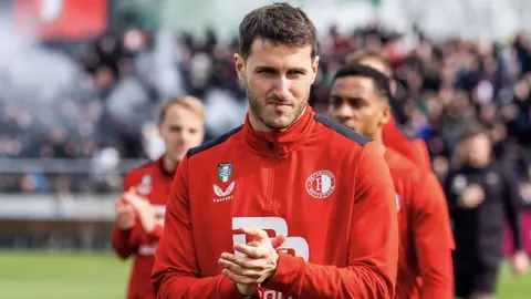 Santiago Giménez está en México tras finalizar la temporada con Feyenoord, ¿asistirá a la Final?