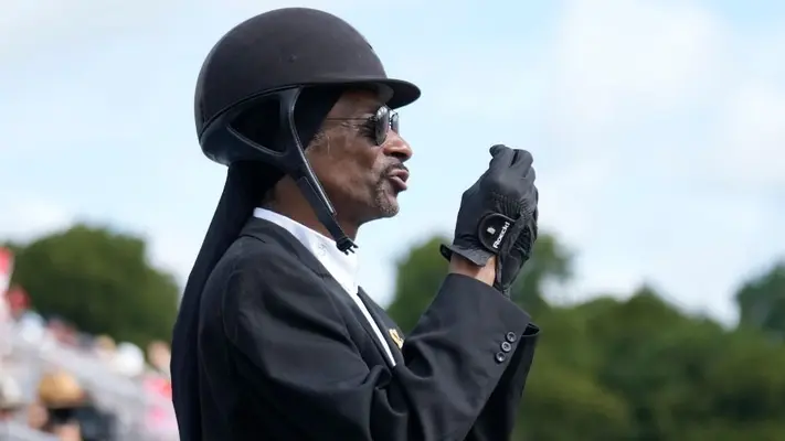 Snoop Dogg 'cambia' y se convierte en jinete durante los Juegos Olímpicos de París 2024