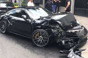 Porsche provoca aparatoso accidente vehicular en Polanco