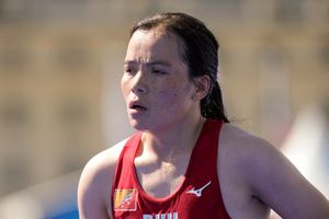 París 2024: Kinzang Lhamo de Bután completó el maratón después de casi cuatro horas entre aplausos