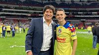 Álvaro Fidalgo presume foto con Iván Zamorano tras el campeonato de América: 'Leyenda'