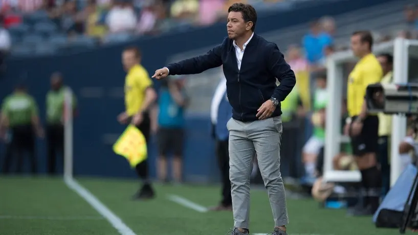 Presidente del Al Ittihad reveló que Marcelo Gallardo pidió la destitución de Karim Benzema