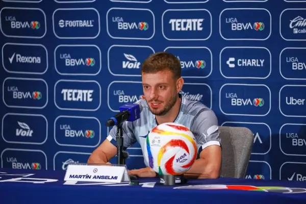 Martín Anselmi no teme a los fantasmas de Cruz Azul: 'No vivimos del pasado'