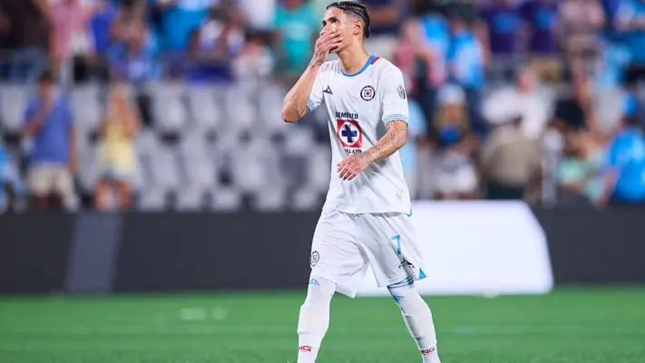 'Conejo' Pérez, sorprendido por salida de Uriel Antuna antes de enfrentar al América