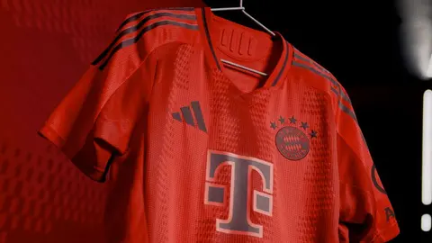 Bayern Munich estrenará nueva indumentaria para la temporada 2024-2025