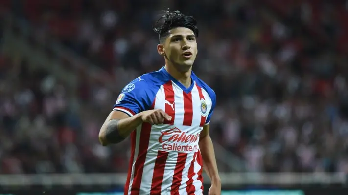 ¿Regresa el goleador? Alan Pulido desea volver a Chivas