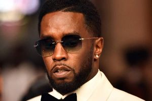 El rapero Sean 'Diddy' Combs se disculpa por golpear a su exnovia en un video que se hizo viral