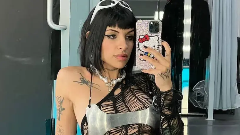 ¡Cazzu ha eliminado casi todas sus fotos con Nodal de Instagram!. Solo queda una