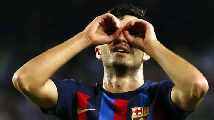 Pedro, jugador del FC Barcelona, se quita la barba para evitar regaño de su mamá