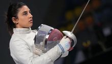 ¡Increíble! Esgrimista egipcia compitió en París 2024 con siete meses de embarazo
