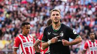 ¡Ponen millones! Nottingham Forest presentó oferta formal por Santiago Giménez