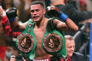 ¡Salió el peine! “Canelo quiso más dinero”: Benavidez habla de la pelea frustrada