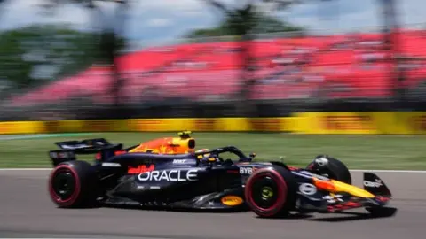 Checo Pérez tras quedar en la Q2 en Emilia-Romagna: "No pudimos entrar en ritmo"