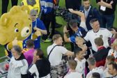 Youtuber clona acreditación y véhiculo oficial de la Eurocopa para ingresar al Alemania vs Escocia