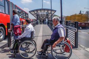 Así pueden viajar GRATIS en Metro y Metrobús personas discapacitadas de la CDMX