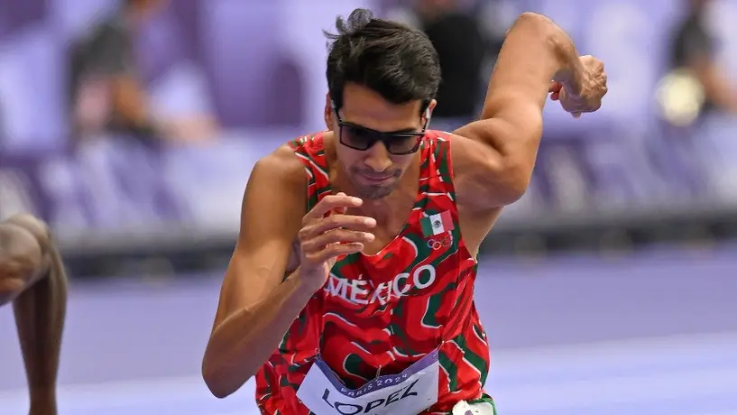 Tonatiú López se despide de París 2024 tras finalizar en el octavo lugar en su heat de Semifinales