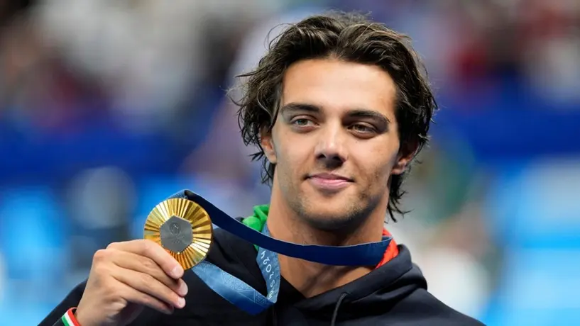 Medallista italiano decide dormir en un parque que en la Villa Olímpica de París 2024