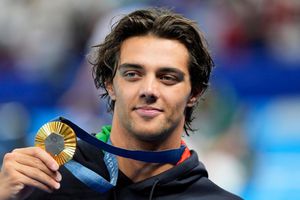 Medallista italiano decide dormir en un parque que en la Villa Olímpica de París 2024