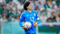¡Oficial! Guillermo Ochoa firma con el AVS SAD de Portugal
