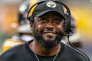 ¡Hay HC para rato! Steelers extienden contrato de Mike Tomlin